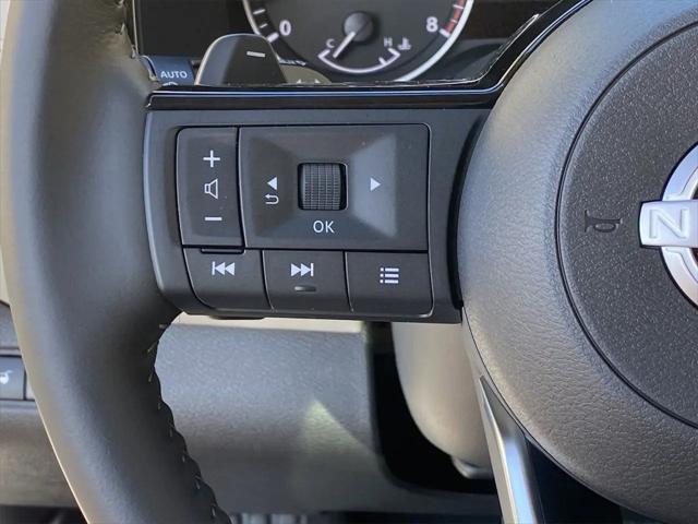 2025 Nissan Pathfinder SL FWD