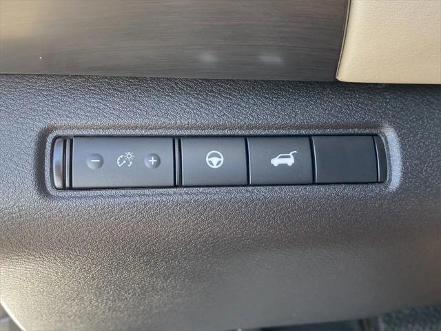 2025 Nissan Pathfinder SL FWD