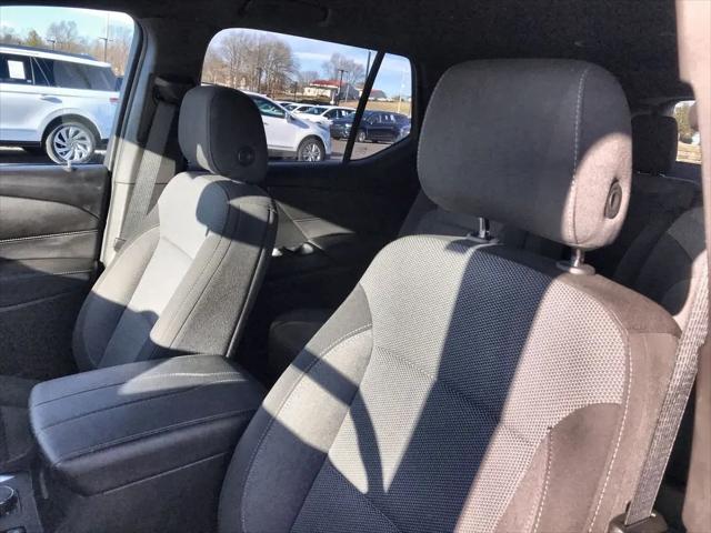 2023 Chevrolet Traverse AWD LT Cloth
