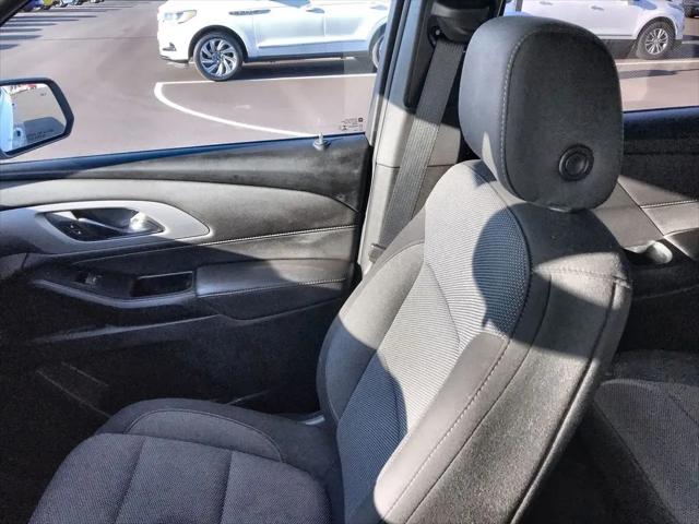 2023 Chevrolet Traverse AWD LT Cloth