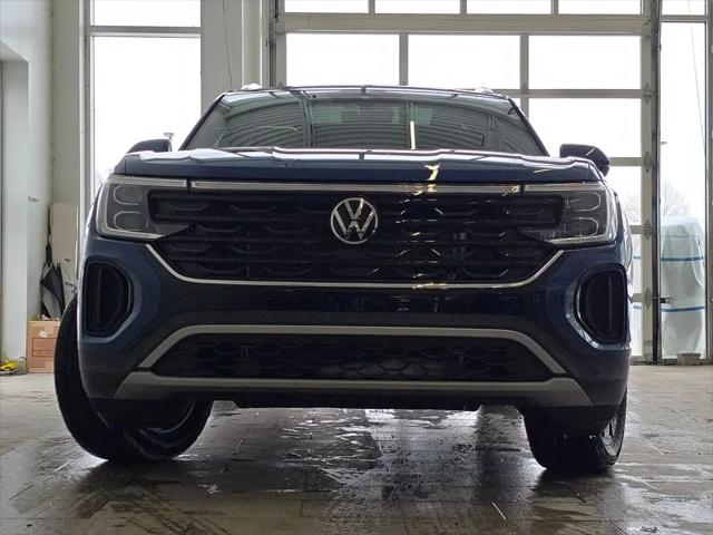 2026 Volkswagen Atlas Cross Sport SE with Technology