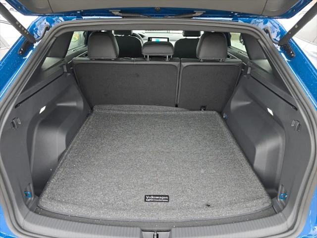2026 Volkswagen Atlas Cross Sport SE with Technology