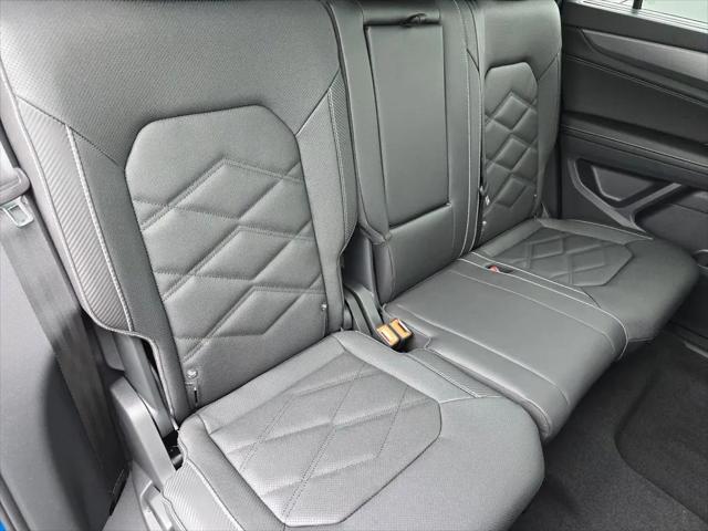 2026 Volkswagen Atlas Cross Sport SE with Technology