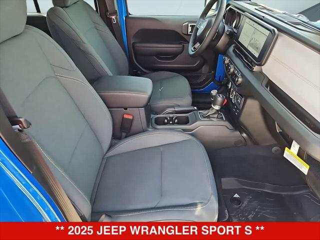 2025 Jeep Wrangler 4-Door Summit 4x4