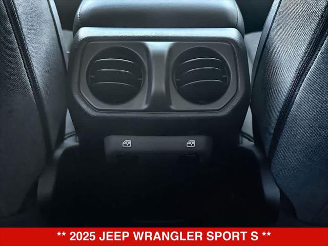 2025 Jeep Wrangler 4-Door Summit 4x4