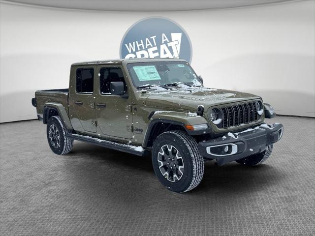 2026 Jeep Gladiator GLADIATOR SAHARA 4X4
