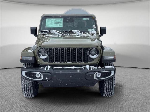 2026 Jeep Gladiator GLADIATOR SAHARA 4X4