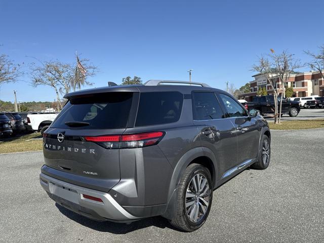 2022 Nissan Pathfinder Platinum 2WD