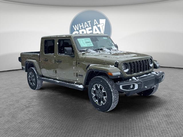 2026 Jeep Gladiator GLADIATOR SAHARA 4X4 2026 Jeep Gladiator GLADIATOR SAHARA 4X4