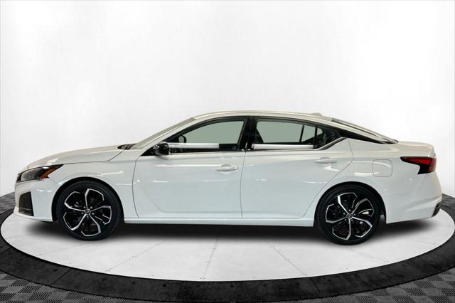 2023 Nissan Altima SR FWD 2023 Nissan Altima SR FWD