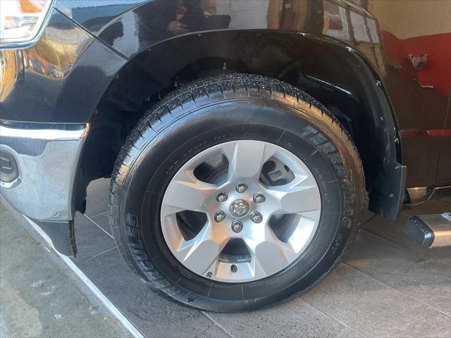 2022 RAM 1500 Big Horn Quad Cab 4x4 64 Box