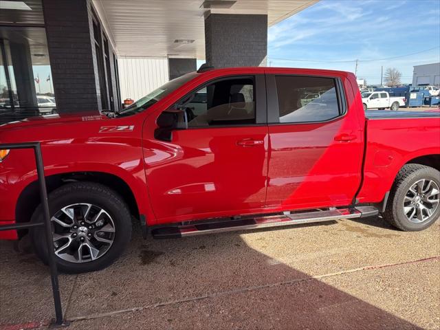 2022 Chevrolet Silverado 1500 4WD Crew Cab Short Bed RST