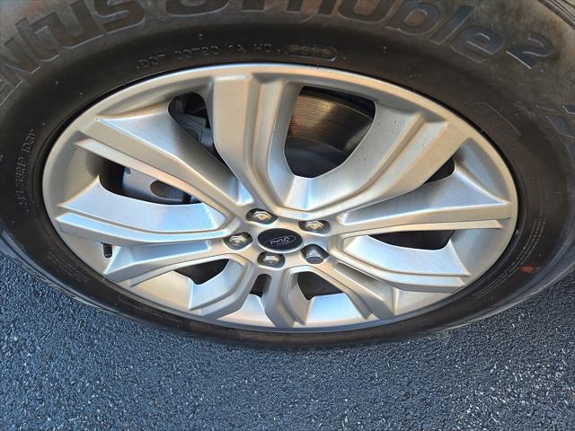 2024 Ford Edge Titanium