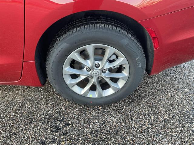 2026 Chrysler Pacifica Select AWD