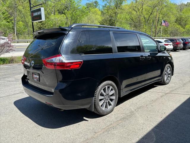 2020 Toyota Sienna XLE Premium
