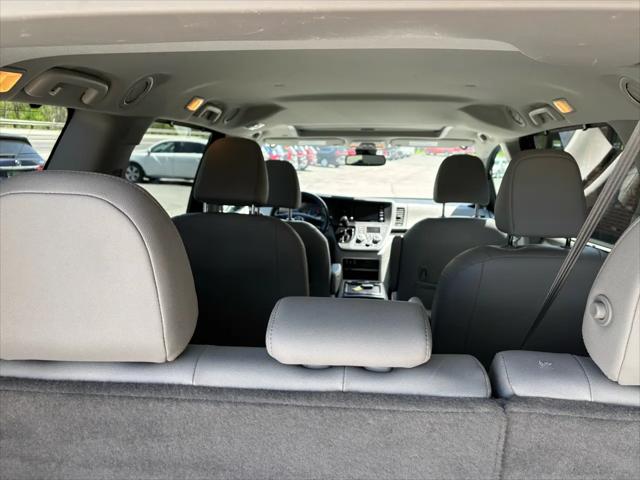 2020 Toyota Sienna XLE Premium