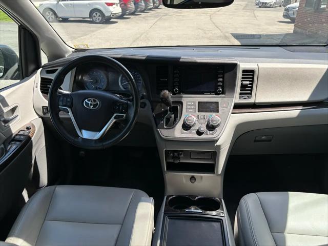2020 Toyota Sienna XLE Premium