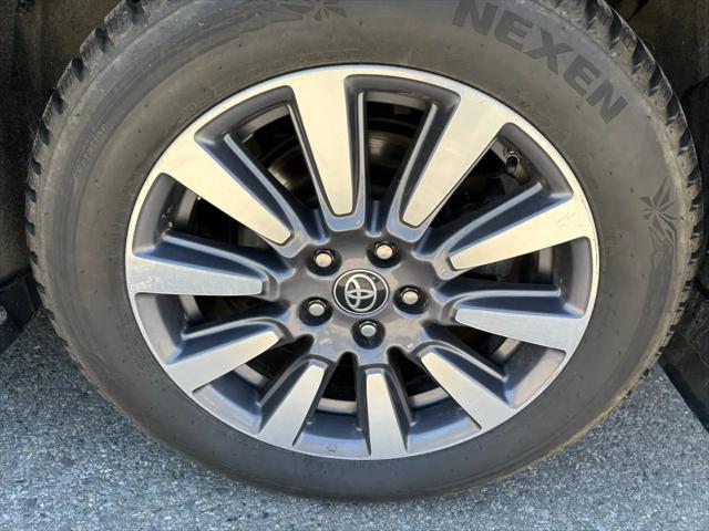 2020 Toyota Sienna XLE Premium