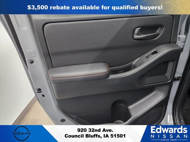 2026 Nissan Frontier Crew Cab Long Bed PRO-4X 4x4