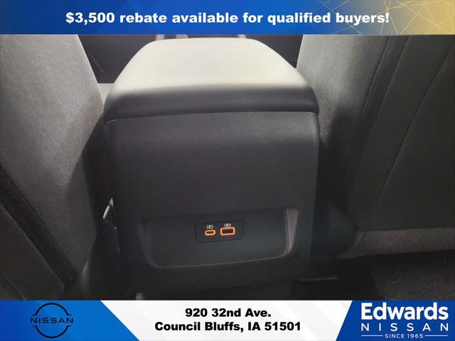 2026 Nissan Frontier Crew Cab Long Bed PRO-4X 4x4