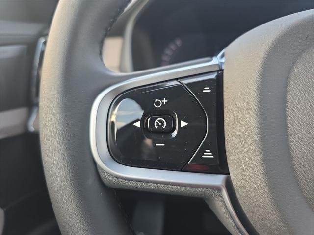 2026 Volvo XC90 Plus, B6 AWD Gas (mild hybrid), Gasoline, Bright, 7 Seats