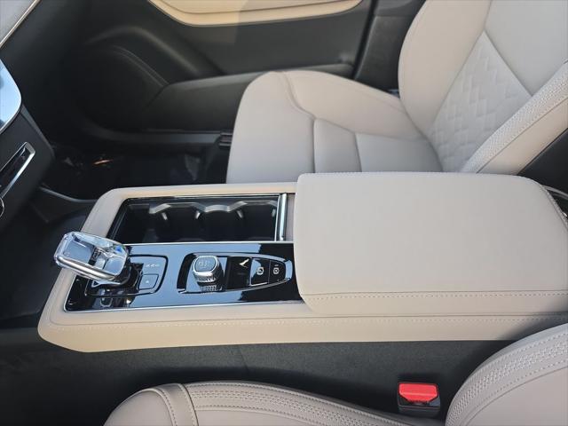 2026 Volvo XC90 Plus, B6 AWD Gas (mild hybrid), Gasoline, Bright, 7 Seats