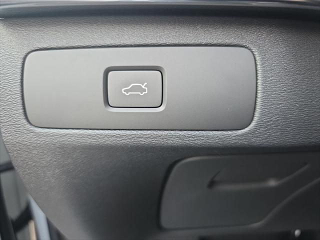 2026 Volvo XC90 Plus, B6 AWD Gas (mild hybrid), Gasoline, Bright, 7 Seats