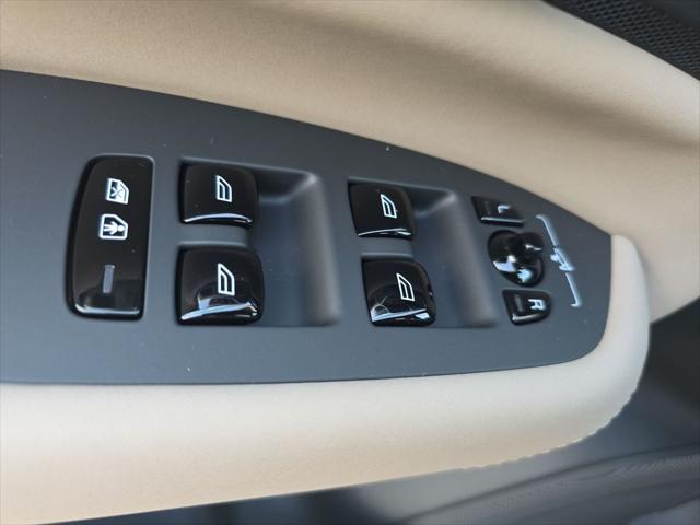 2026 Volvo XC90 Plus, B6 AWD Gas (mild hybrid), Gasoline, Bright, 7 Seats