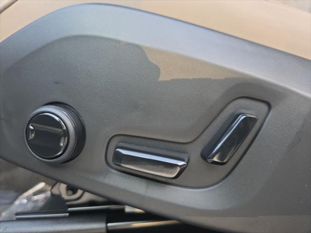 2026 Volvo XC90 Plus, B6 AWD Gas (mild hybrid), Gasoline, Bright, 7 Seats