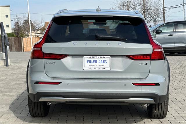 2026 Volvo V60 Cross Country Plus, B5 AWD Gas (mild hybrid)