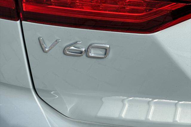 2026 Volvo V60 Cross Country Plus, B5 AWD Gas (mild hybrid)