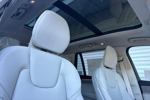 2026 Volvo XC90 Plug-In Hybrid Ultra, T8 AWD, Electric/Gasoline, Bright, 7 Seats