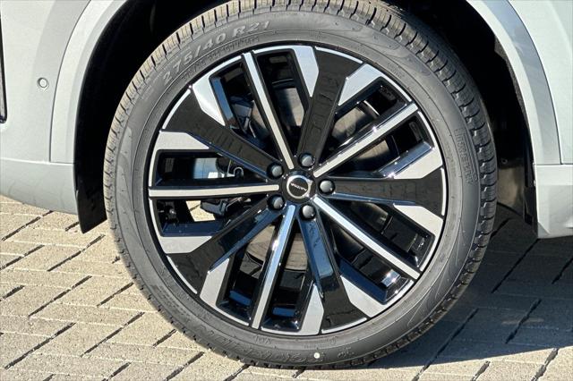 2026 Volvo XC90 Plug-In Hybrid Ultra, T8 AWD, Electric/Gasoline, Bright, 7 Seats