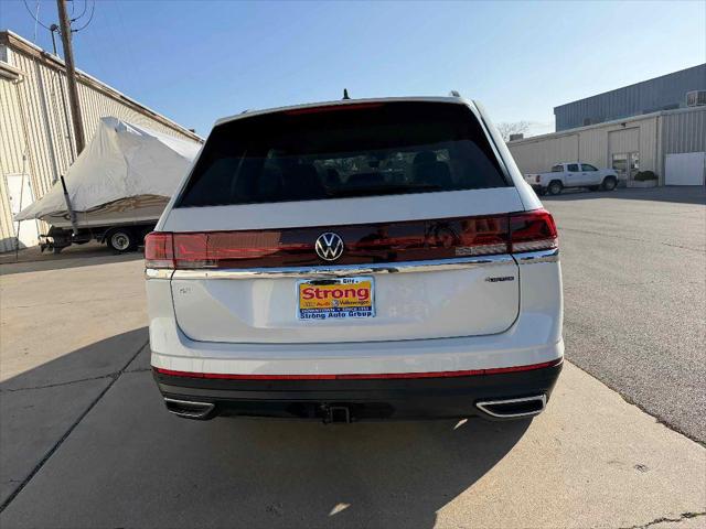 2026 Volkswagen Atlas SE with Technology
