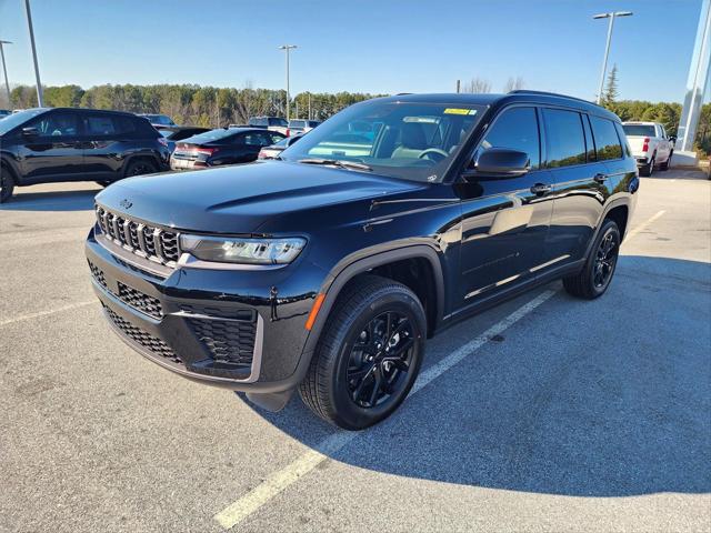 2026 Jeep Grand Cherokee GRAND CHEROKEE L LAREDO ALTITUDE 4X4