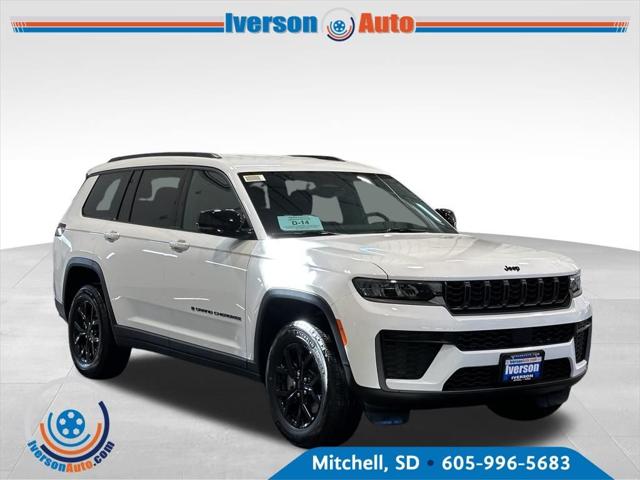 2026 Jeep Grand Cherokee GRAND CHEROKEE L LAREDO ALTITUDE 4X4