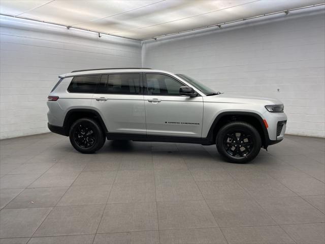 2026 Jeep Grand Cherokee GRAND CHEROKEE L LAREDO ALTITUDE 4X4 2026 Jeep Grand Cherokee GRAND CHEROKEE L LAREDO ALTITUDE 4X4