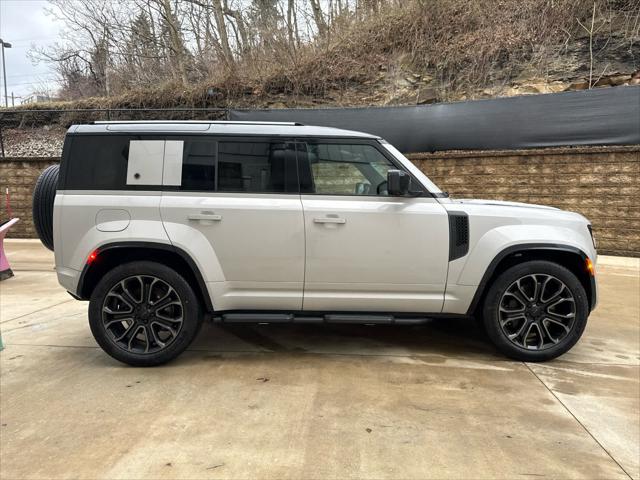 2026 Land Rover Defender P635 OCTA