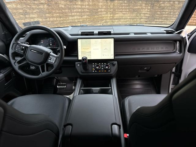 2026 Land Rover Defender P635 OCTA