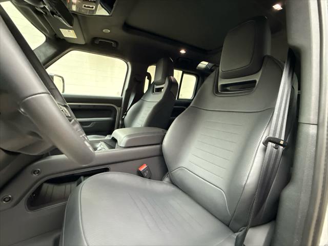 2026 Land Rover Defender P635 OCTA