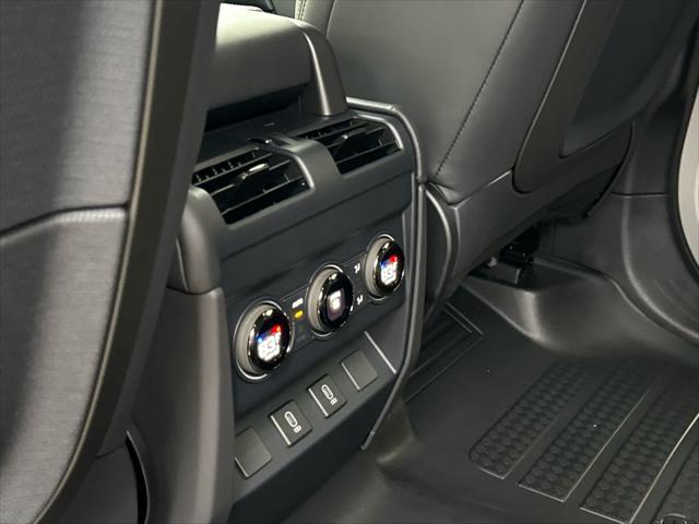 2026 Land Rover Defender P635 OCTA