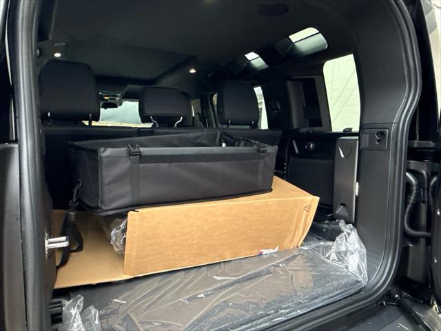 2026 Land Rover Defender P635 OCTA