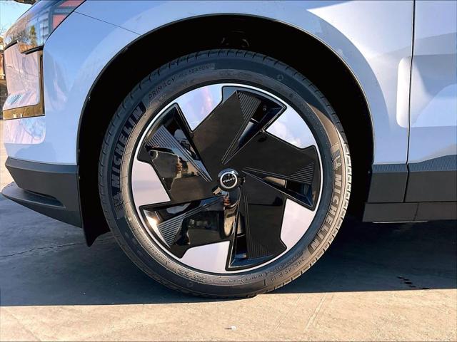 2026 Volvo EX30 Plus Twin Motor Performance, Fully electric