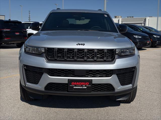 2026 Jeep Grand Cherokee L GRAND CHEROKEE L LAREDO ALTITUDE 4X4