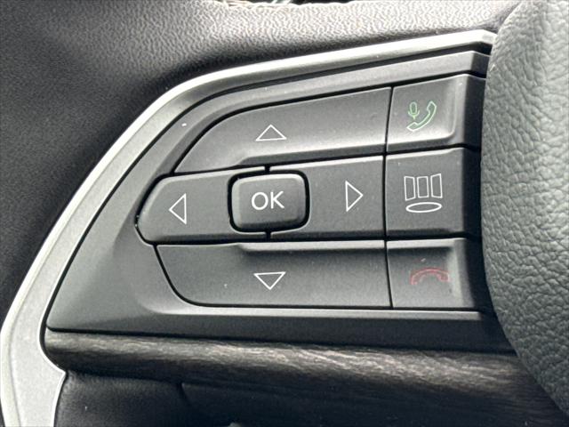 New 2026 Bright White Clear-Coat Exterior Paint Jeep Laredo image 46