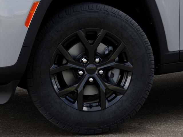 New 2026 Bright White Clear-Coat Exterior Paint Jeep Laredo image 70