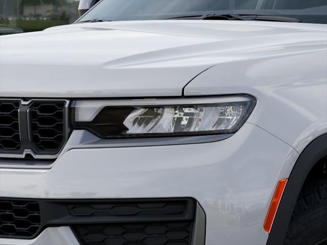 New 2026 Bright White Clear-Coat Exterior Paint Jeep Laredo image 72