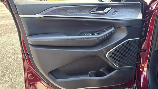 2026 Jeep Grand Cherokee Limited 4x2