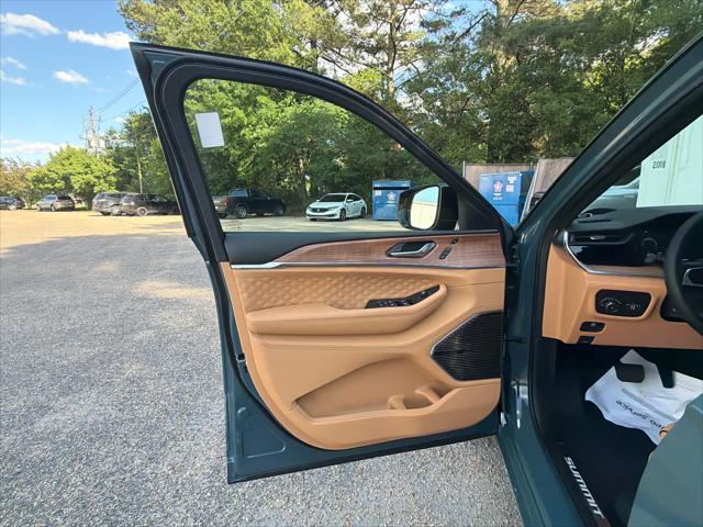 2026 Jeep Grand Cherokee Summit 4x4