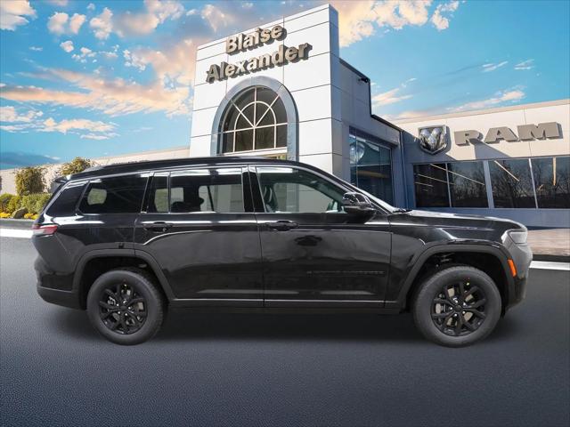 2026 Jeep Grand Cherokee GRAND CHEROKEE L LAREDO ALTITUDE 4X4